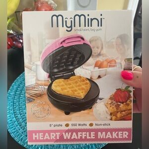 Pink Heart mini waffle maker
